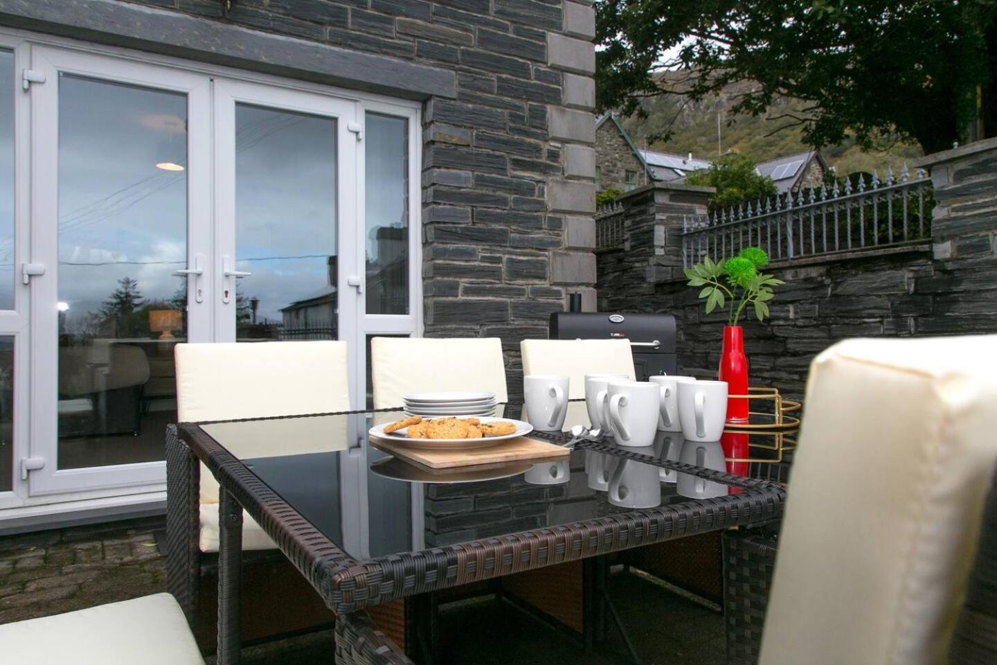 Luxury Home 10 Min To Snowdonia Football Table Tremadog ภายนอก รูปภาพ