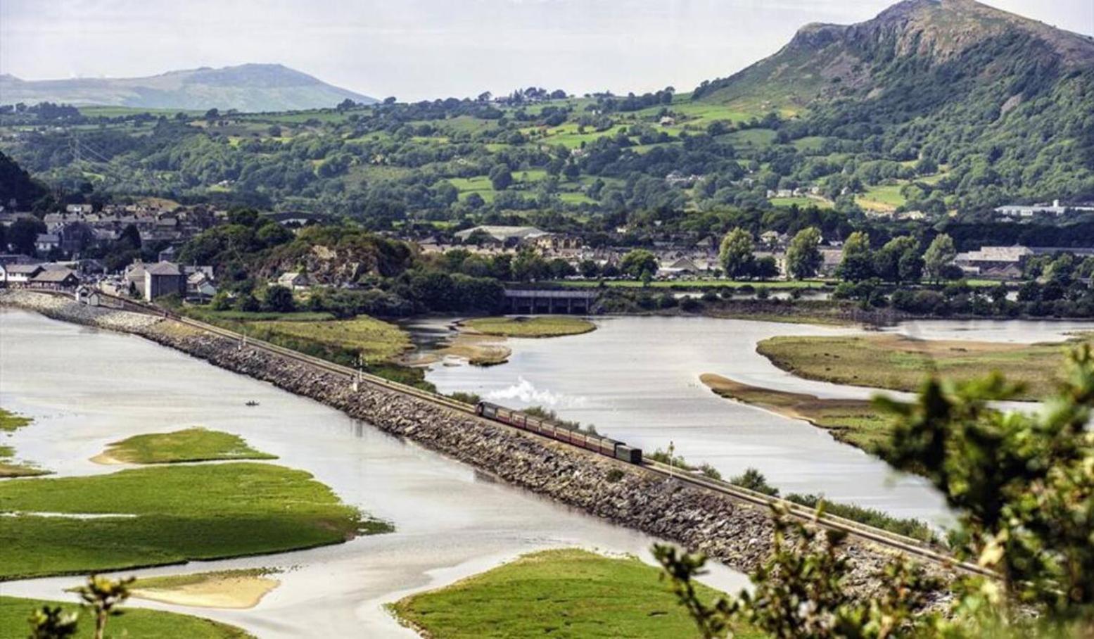 Luxury Home 10 Min To Snowdonia Football Table Tremadog ภายนอก รูปภาพ