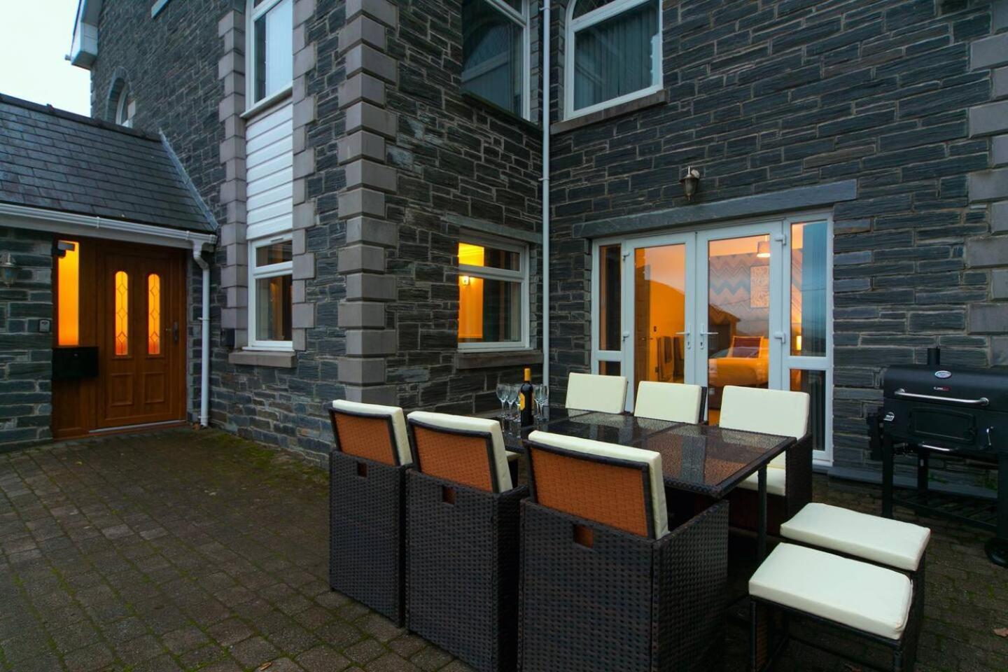 Luxury Home 10 Min To Snowdonia Football Table Tremadog ภายนอก รูปภาพ